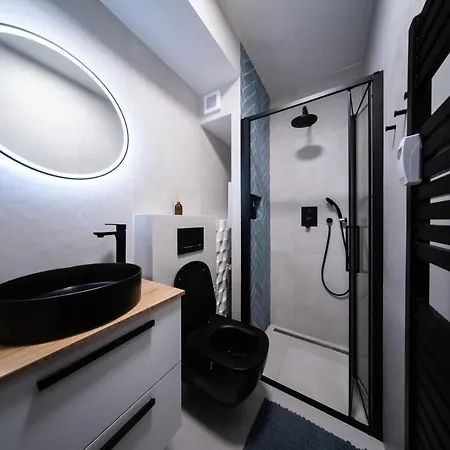 Διαμέρισμα Small Cozy Flat With Balcony & Private Parking Πράγα