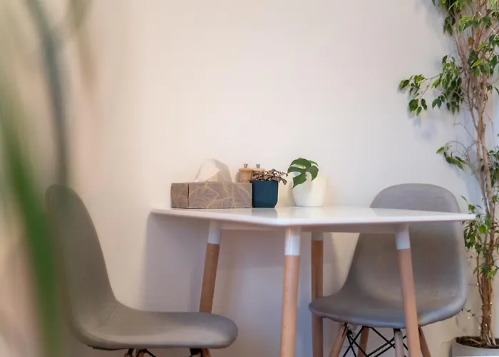 Maly Byt S Balkonem & Free Parking * Prague